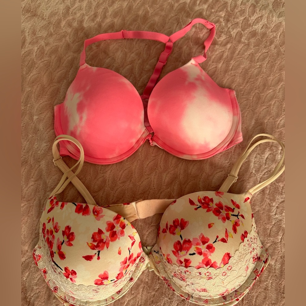 Victoria Secret (2) bras size 34D